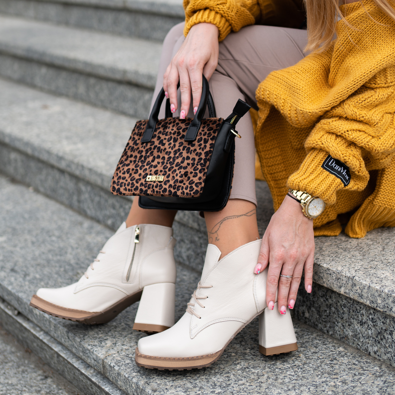 Beżowe Botki Armodo Eleganckie Stylowe Obuwie