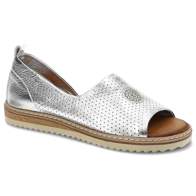 Sandały damskie Artiker, wykonane ze skóry naturalnej licowej z metalicznym wykończeniem perforowaną cholewką odkrytym przodem i naszywanym detalem,