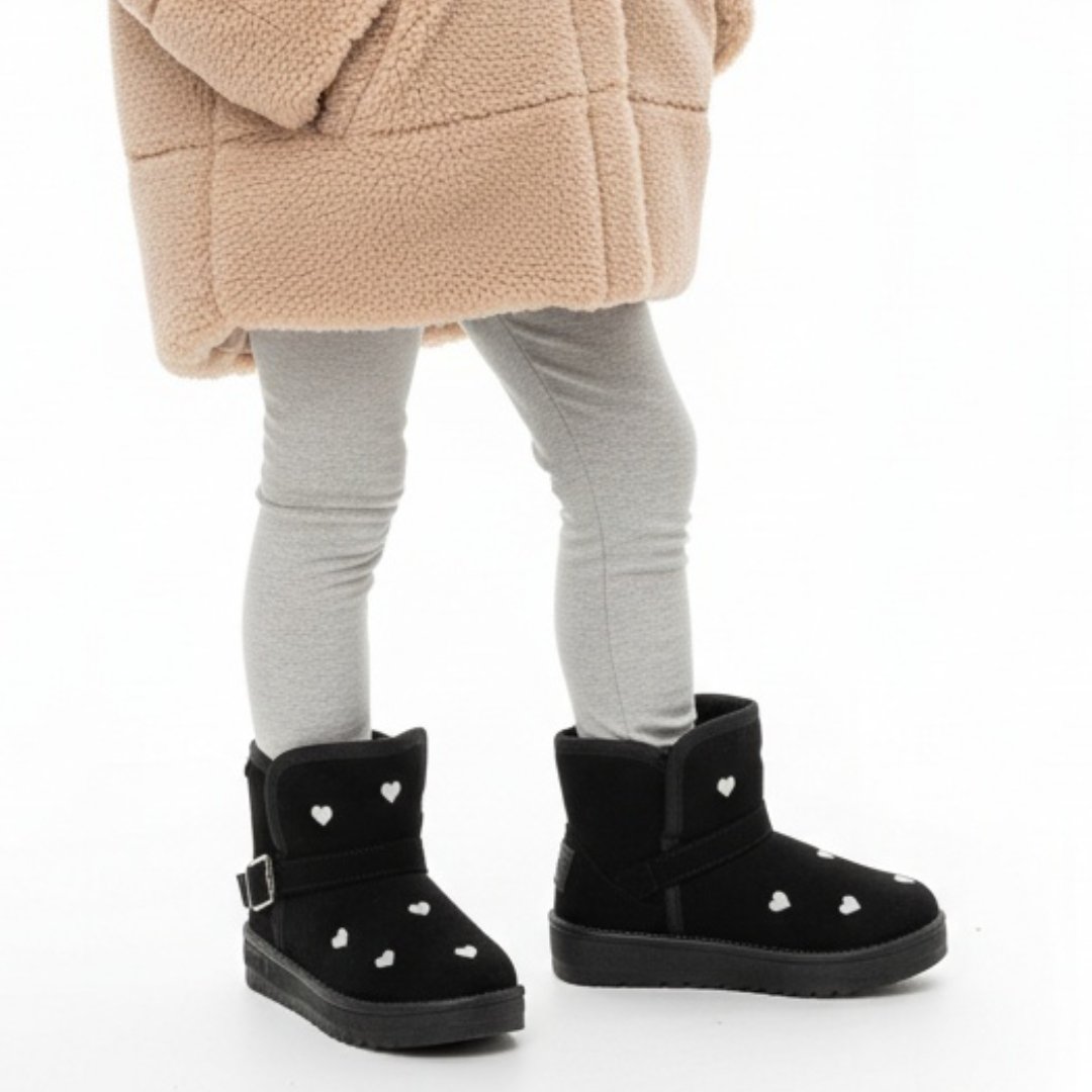 Śniegowce damskie Big Star, cholewka z materiału o matowym wykończeniu z nadrukiem serc i zapięciem na rzep miękka wkładka z ociepleniem oraz gruba j