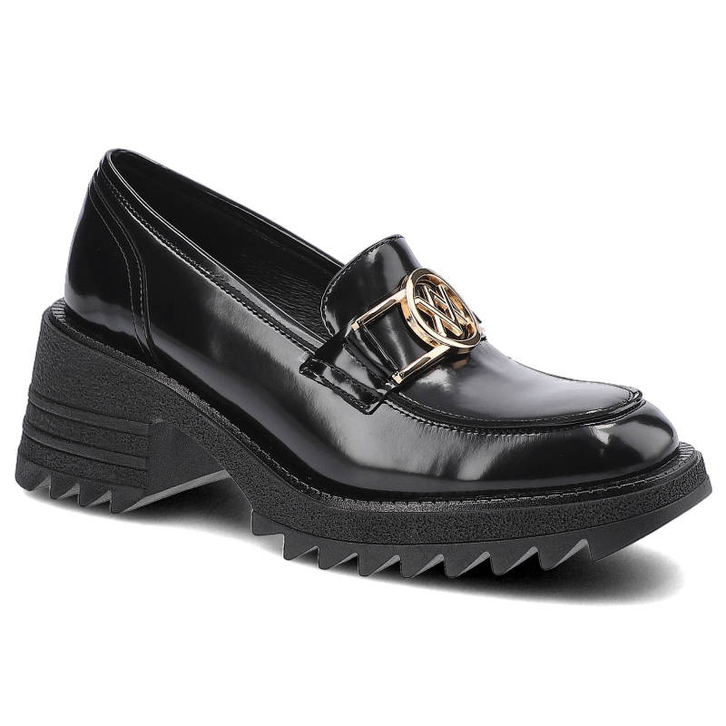 Półbuty damskie Karino, skóra naturalna lakierowana z gładką cholewką ozdobnym metalowym detalem oraz masywną podeszwą z wyraźnym bieżnikiem, czarne,