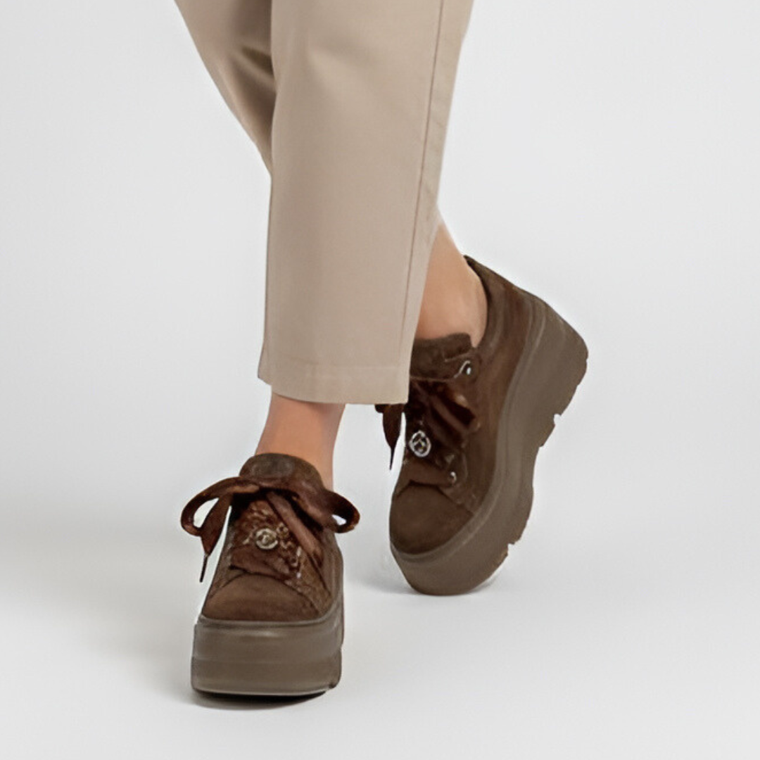 Sneakersy damskie Karino, półbuty na wysokiej platformie i ze skóry zamszowej, brązowe, 5739-015-P-Cervo-Welur