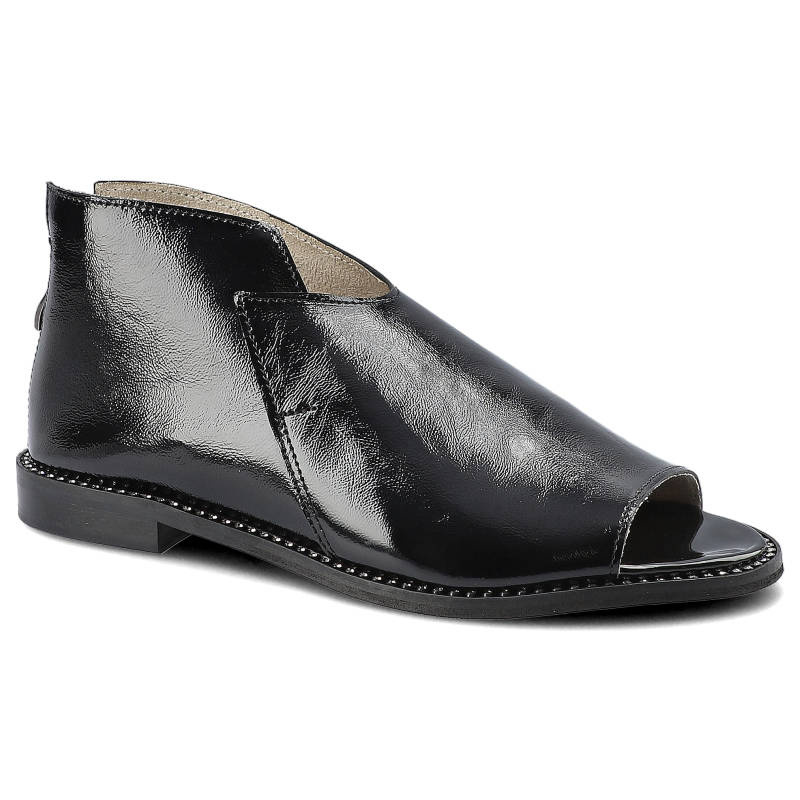 Sandaly damskie Dwunasty Shoes, ze skórzaną lakierowaną cholewką otwartym noskiem bocznymi wycięciami i niską podeszwą, czarne naplak, 3021