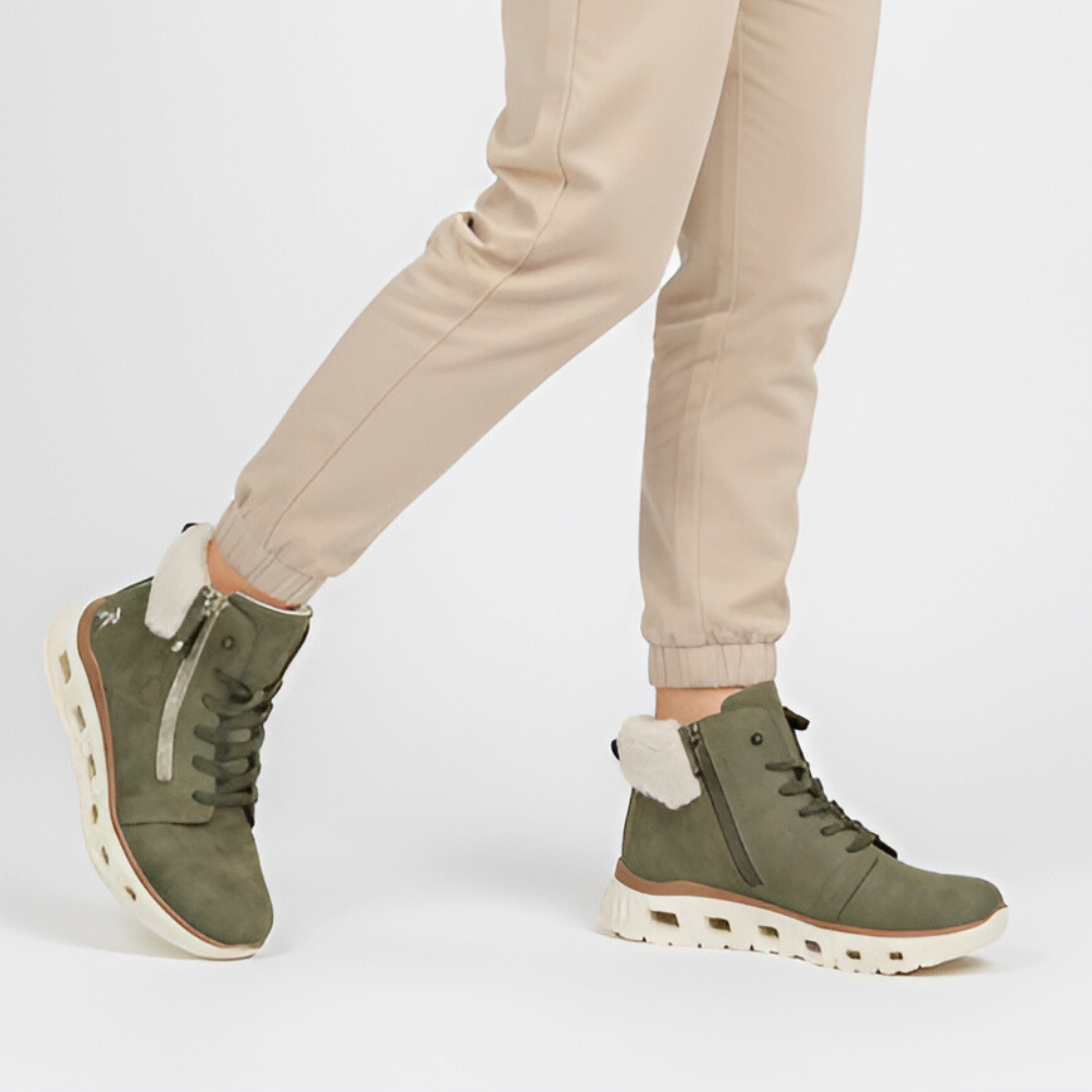 Botki damskie Rieker, trzewiki ocieplane futerkiem i na płaskiej podeszwie, zielone, M6014-54