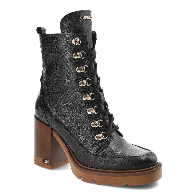 Botki damskie Chebello, skórzane na stabilnym masywnym słupku z traktorową podeszwą sznurowane i wykończone złotymi okuciami, czarne, 3033 161-000 MI