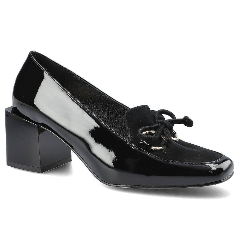 Półbuty damskie Karino, wsuwany fason typu loafers cholewka z lakierowanej skóry naturalnej z zamszowym elementem niski stabilny obcas typu klocek gł