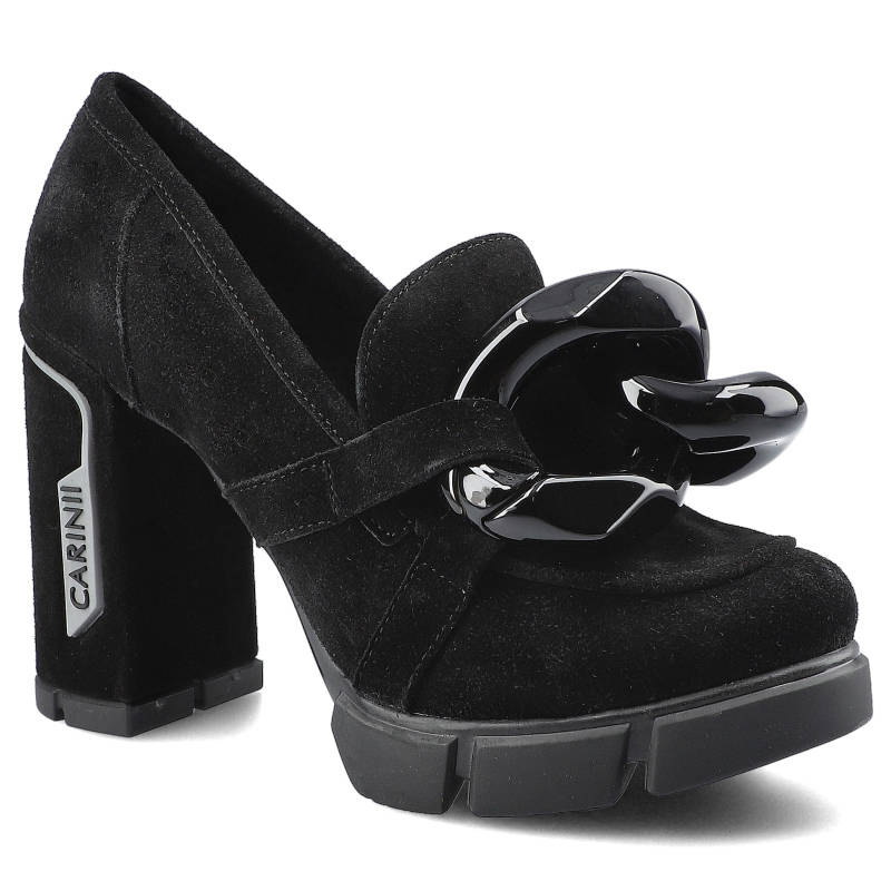 Półbuty damskie Carinii, Wykonane z naturalnej skóry zamszowej z miękką cholewką klasycznym wycięciem ozdobnym metalowym elementem na przodzie oraz m
