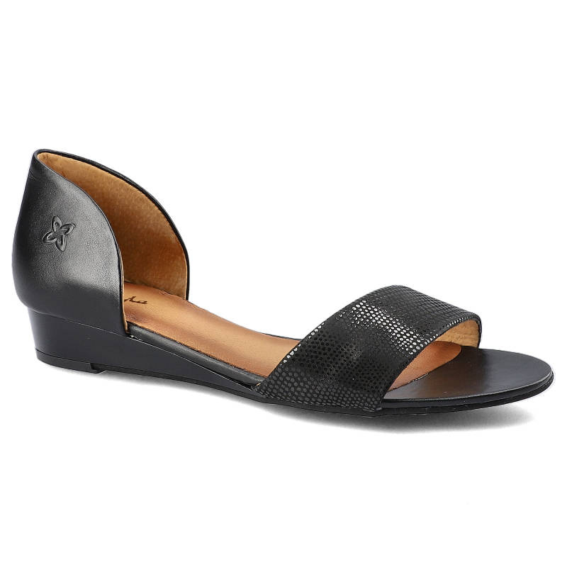 Sandały damskie Maciejka, skóra naturalna i na płaskiej podeszwie z minimalnym koturnem, czarne, 01971-11-00-5