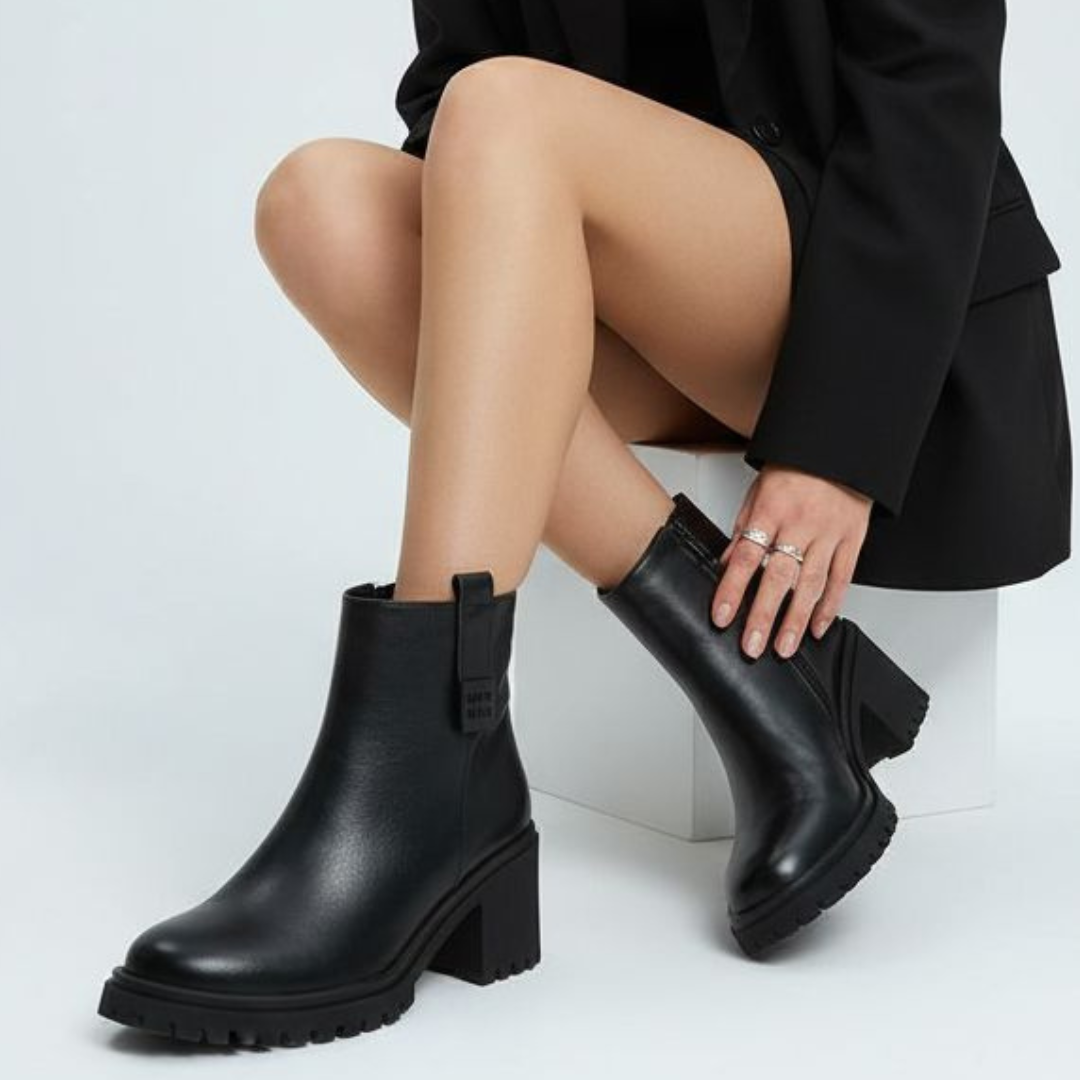 Botki damskie Cambell, eleganckie ze skóry na klocku i ocieplane zapinane na zamek, czarne, 25-29312BK