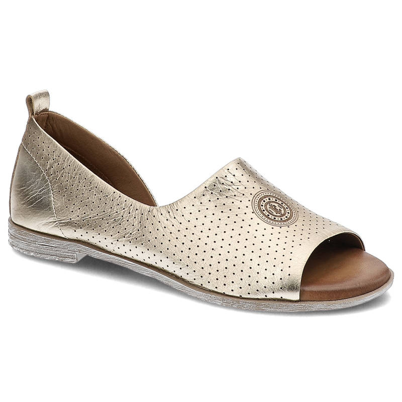 Sandały damskie Artiker, wykonane ze skóry naturalnej licowej z perforowaną cholewką odkrytym przodem naszywanym detalem i przeszyciem wokół podeszwy