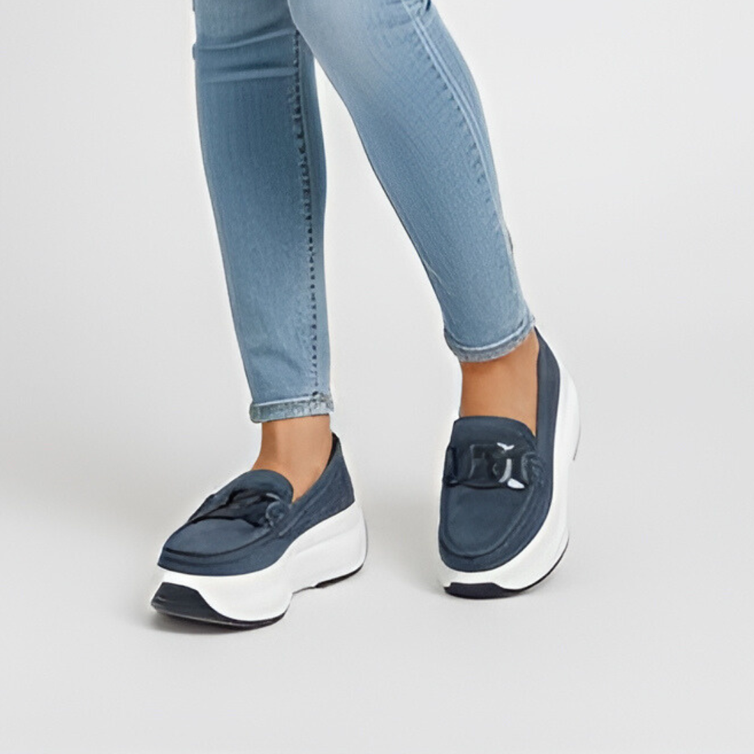 Półbuty damskie Filippo, wsuwane na grubej platformie z miękkimi wkładkami, granatowe, DP6132-25