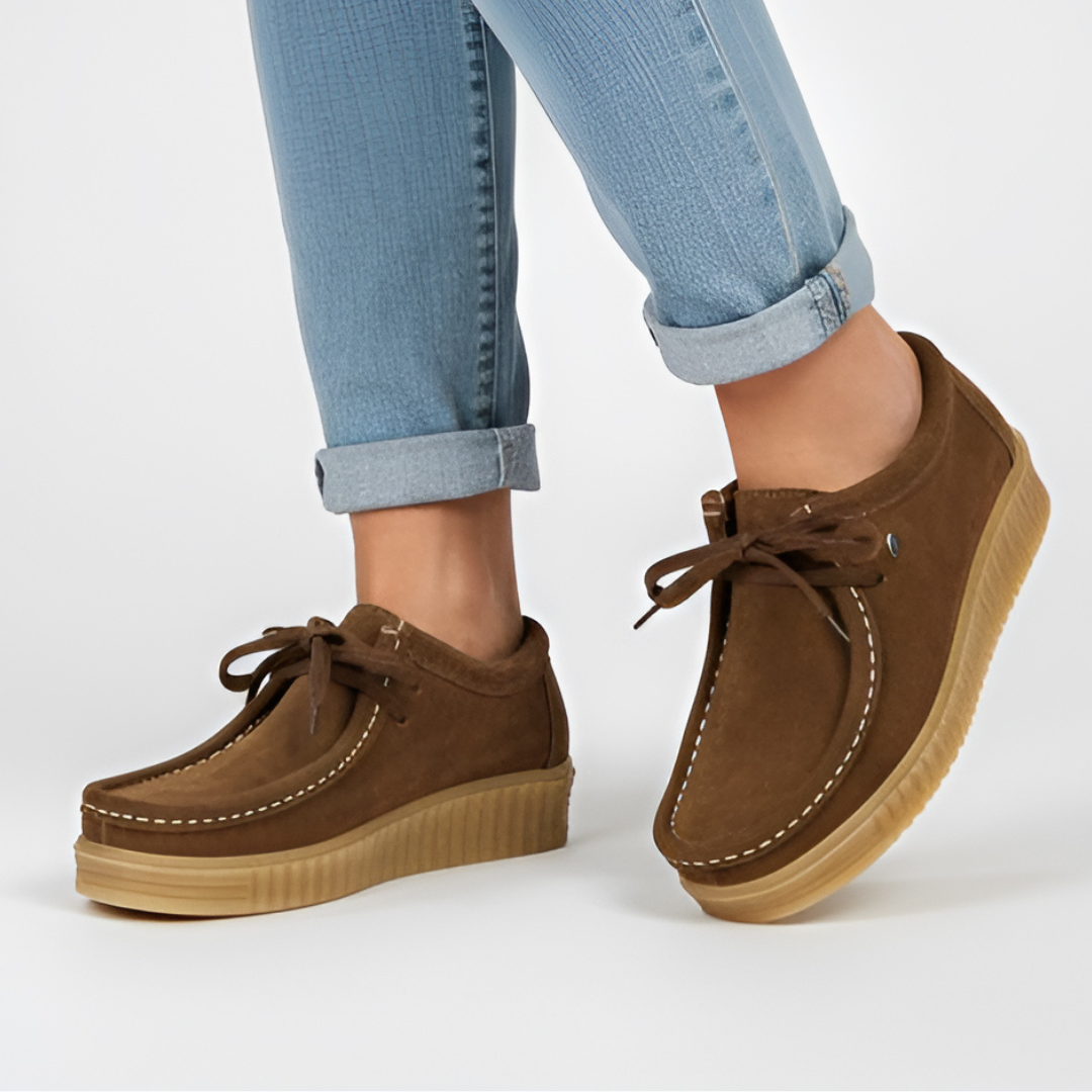 Półbuty damskie Hee, wsuwane z zamszową cholewką i na płaskiej podeszwie, brązowe, 84765