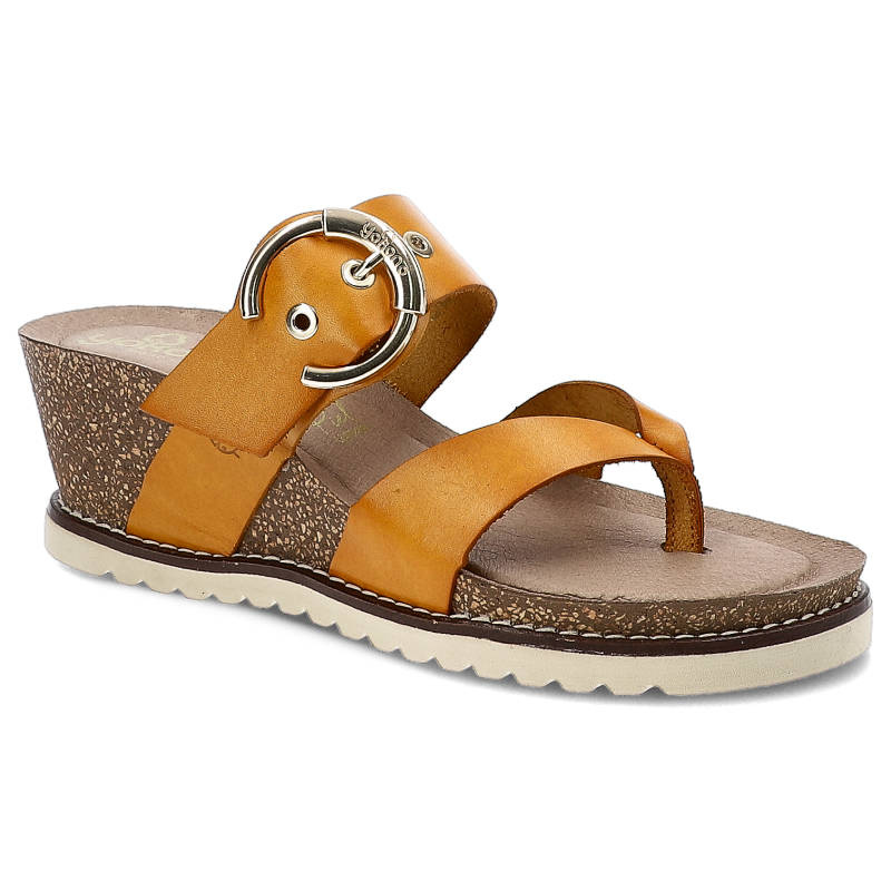 Klapki damskie Yokono, naturalna skóra licowa z szerokimi paskami na cholewce ozdobną klamrą oraz lekką podeszwą korkową, musztardowe, Motril-022-Vaq