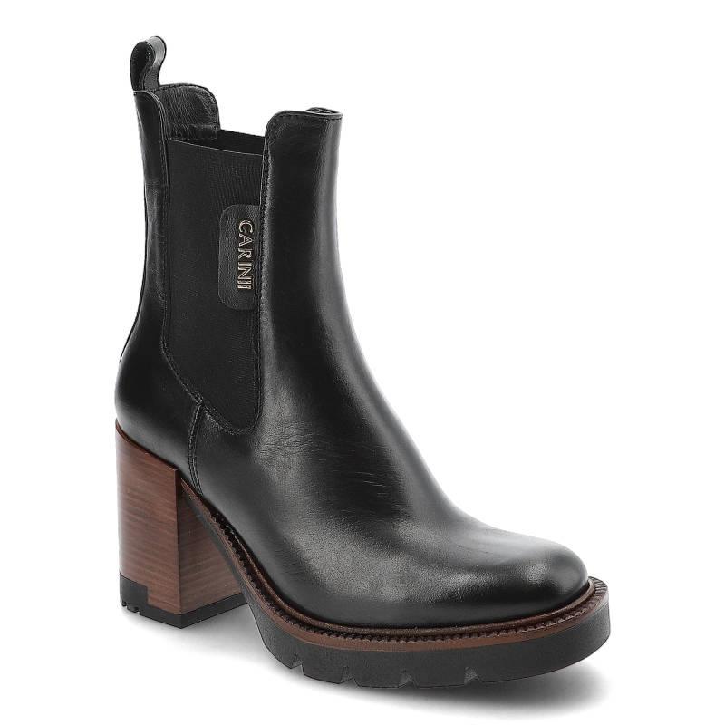 Botki damskie Carinii, cholewka z gładkiej skóry naturalnej z elastyczną wstawką po boku i pętlą z tyłu, czarny, B8572_-E50-000-000-000
