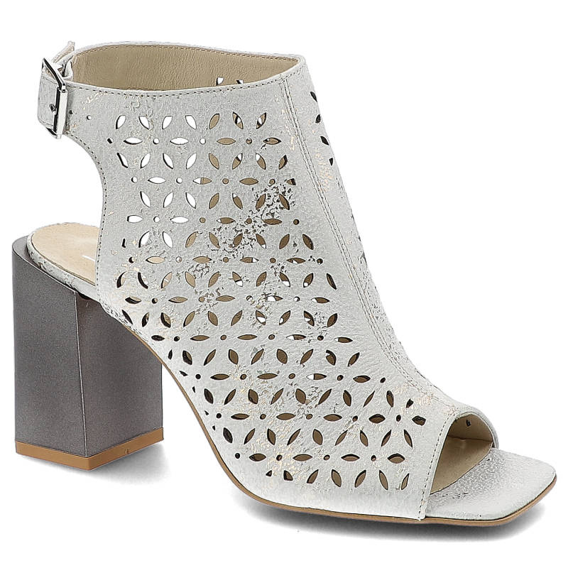 Sandały damskie Clasico, naturalna skóra z ażurową cholewką regulowanym zapięciem przy kostce oraz stabilnym obcasem, biały/złota przecierka, 2084-11