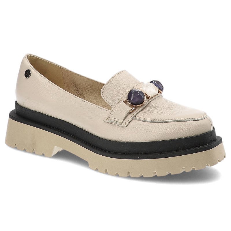 Półbuty damskie BLU, cholewka z gładkiej skóry naturalnej z paskiem na podbiciu i ozdobnym metalowym elementem gruba warstwowa podeszwa z wyraźnym pr