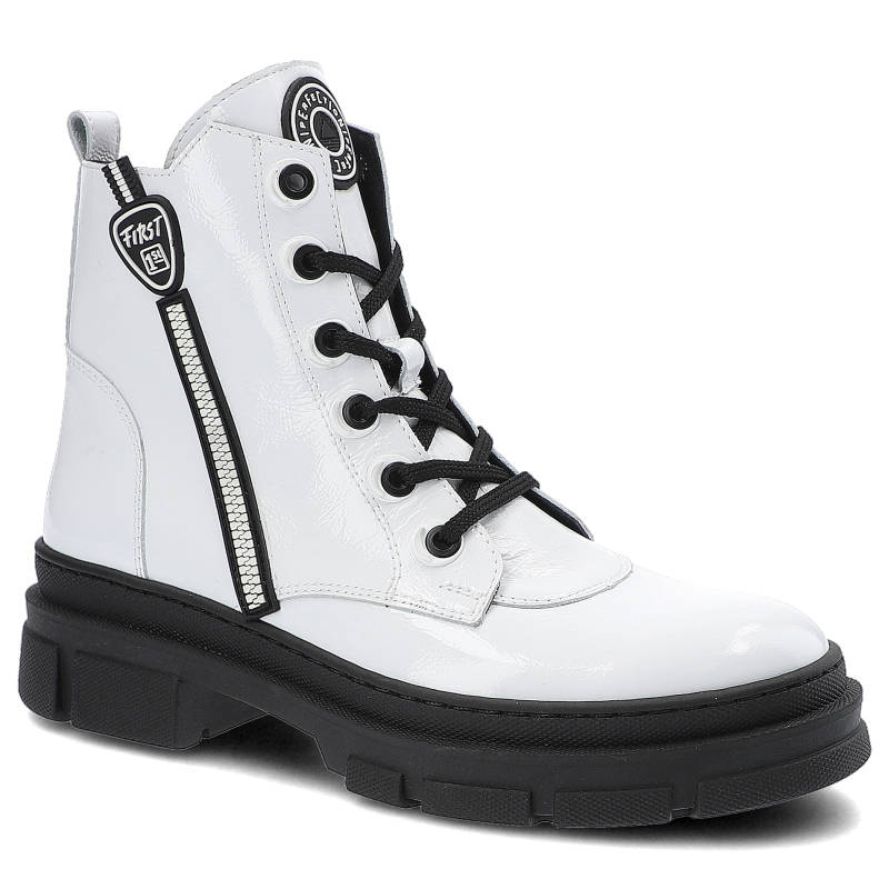 Botki damskie Nessi, cholewka z naturalnej skóry licowej sznurowanie boczny zamek masywna podeszwa z głębokim bieżnikiem, białe, 21108