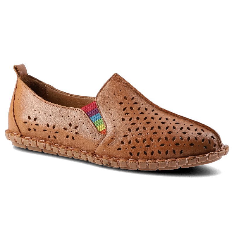 Półbuty damskie Artiker, wykonane z materiału o gładkiej powierzchni z perforacjami z elastycznymi wstawkami po bokach, brązowe, 46C0915