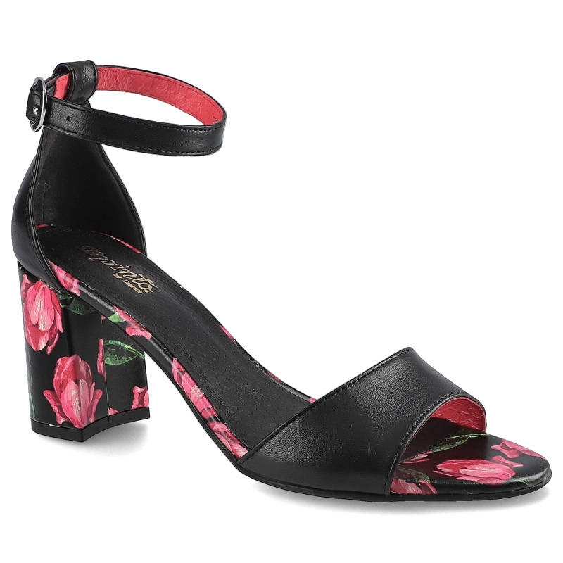 Sandały damskie Espirito, skórzane z paskiem wokół kostki zapinanym na sprzączkę odkrytym noskiem oraz stabilnym obcasem z florystycznym wzorem, czar