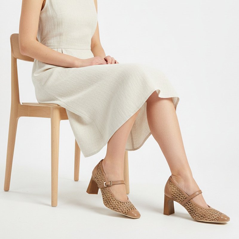 Czółenka damskie Hispanitas, z łączonych materiałów z ażurową cholewką o plecionym wykończeniu stabilny obcas o słupkowym kształcie, beżowe, RHV26460
