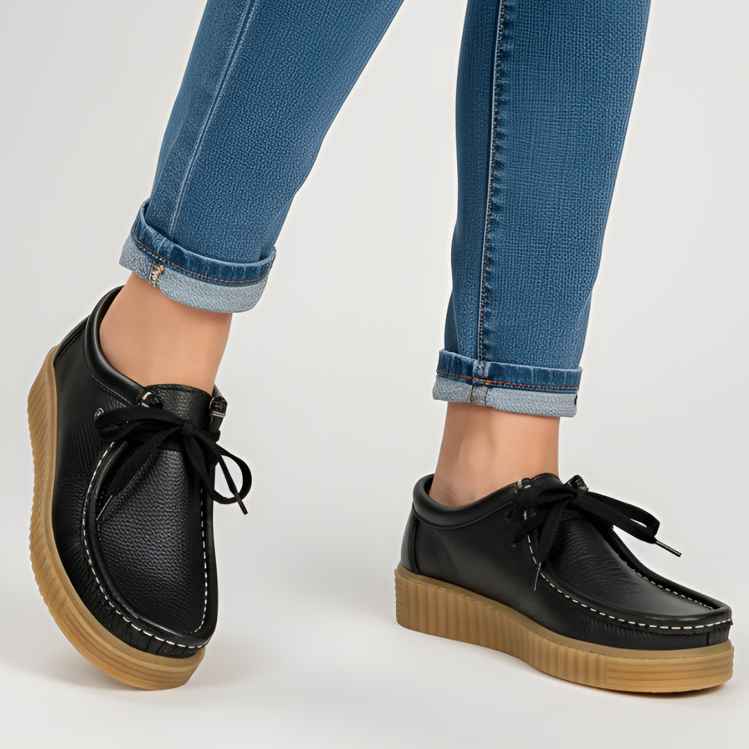 Półbuty damskie Hee, licowa cholewka ze skóry i wsuwane z miękkimi wkładkami, czarne, 84765