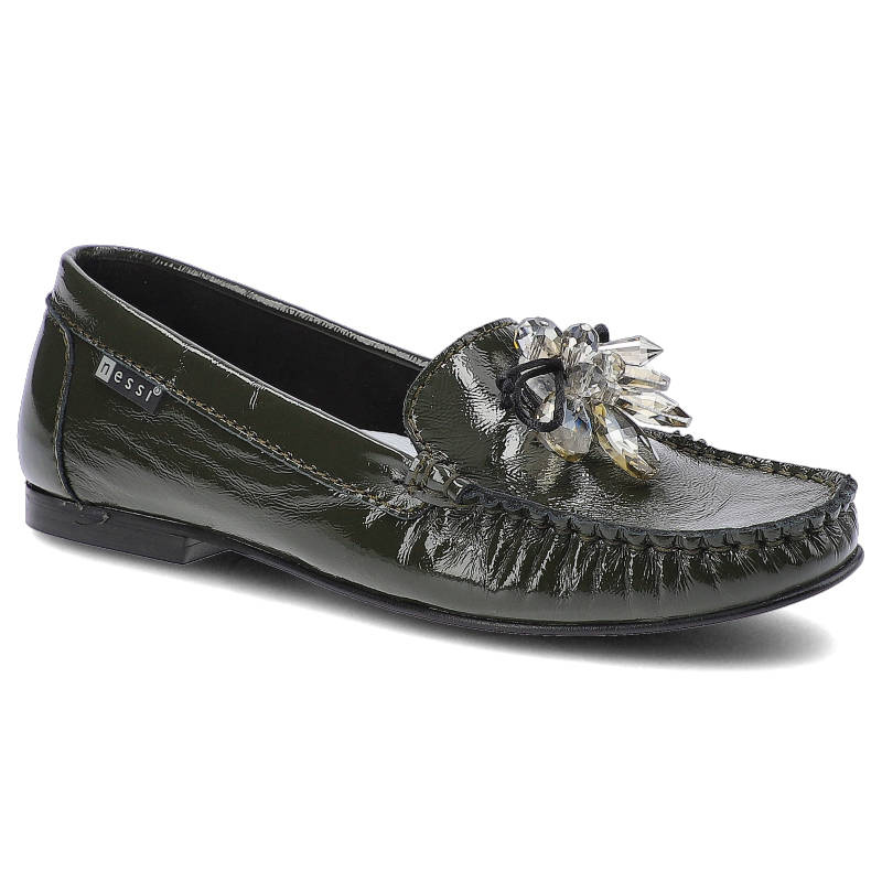 Mokasyny damskie Nessi, naturalna skóra z miękką cholewką dekoracyjnym kwiatowym detalem, khaki, 21038