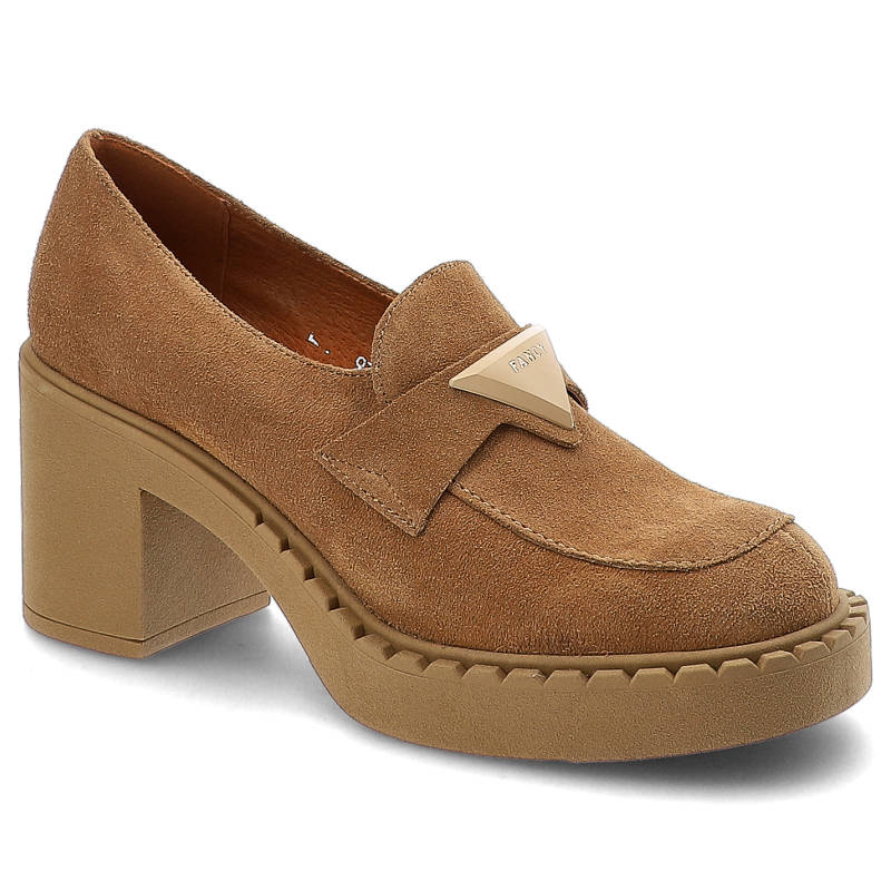 Półbuty damskie Lamanti, cholewka z naturalnej skóry zamszowej z paskiem na podbiciu i metalowym detalem, beż, 931‑226