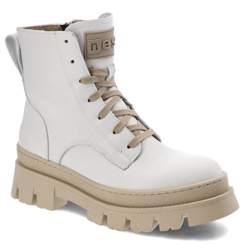 Botki damskie Nessi, ze skóry naturalnej z klasycznym sznurowaniem zabudowaną cholewką za kostkę solidną konstrukcją, białe, 22385-412