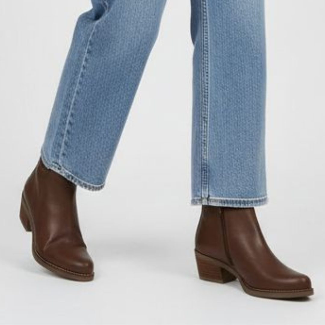 Botki damskie Hee, kowbojki skórzane na obcasie i zapinane na zamek, brązowe, 25773