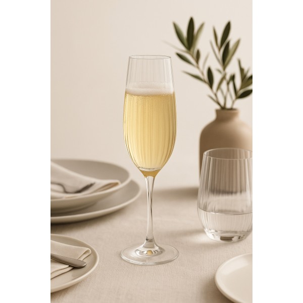 Kieliszek do szampana 260 ml Sarah Waterfall/optyk