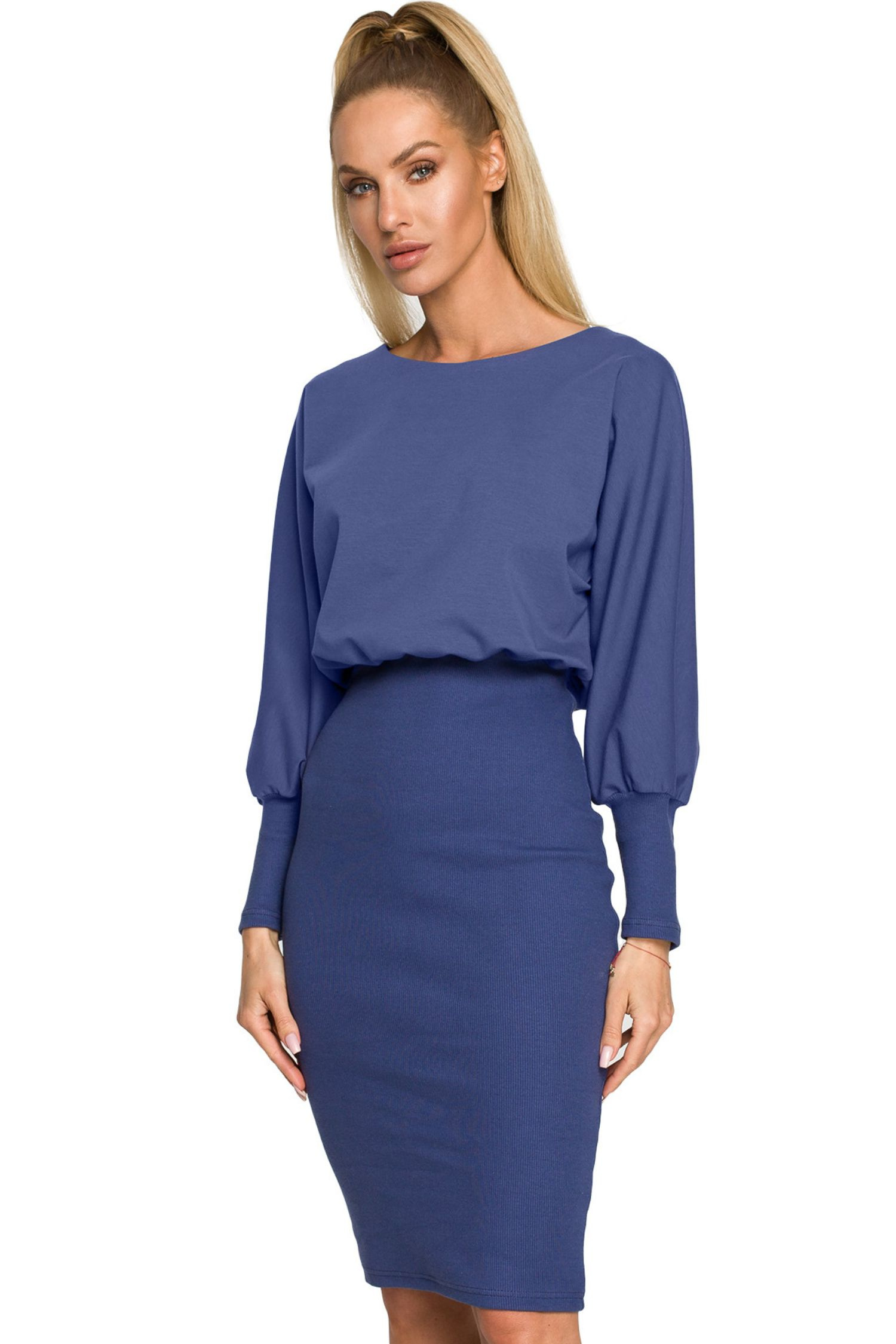 Ołówkowa sukienka z bufiastymi rękawami zbluzowana góra granatowa