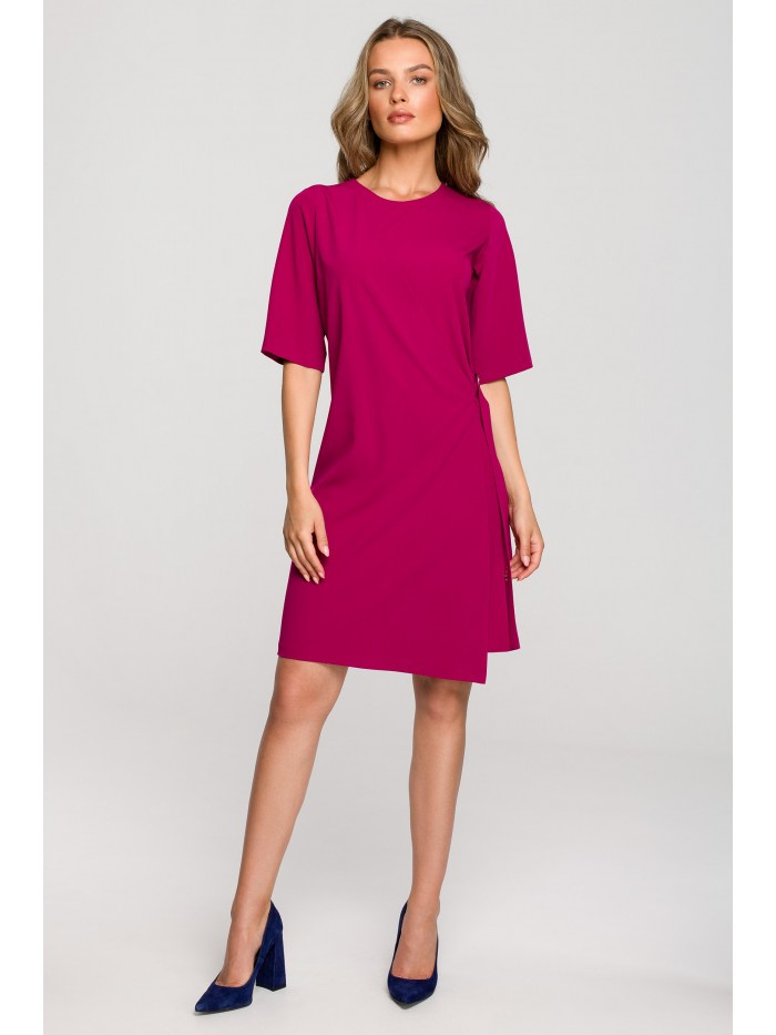 S326 Sukienka z podwójnym przodem i ozdobnymi klamrami - śliwkowa