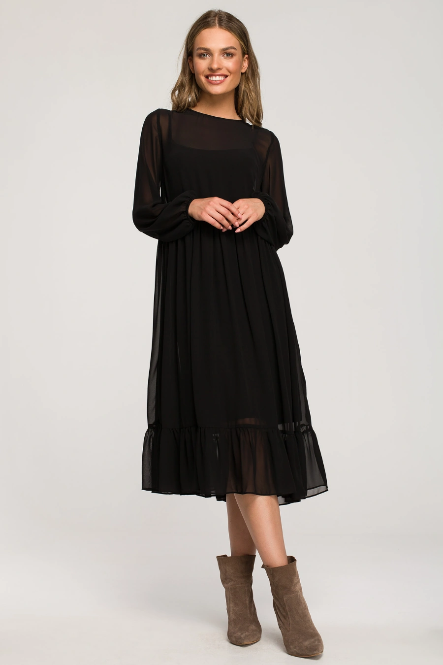 Sukienka wieczorowa szyfonowa rozkloszowana z falbaną czarna