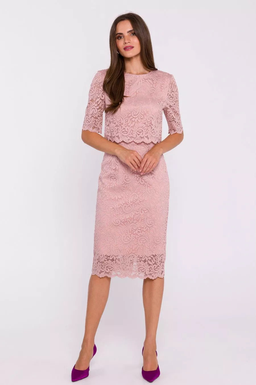 Elegancka ołówkowa dwuczęściowa sukienka koronkowa różowa