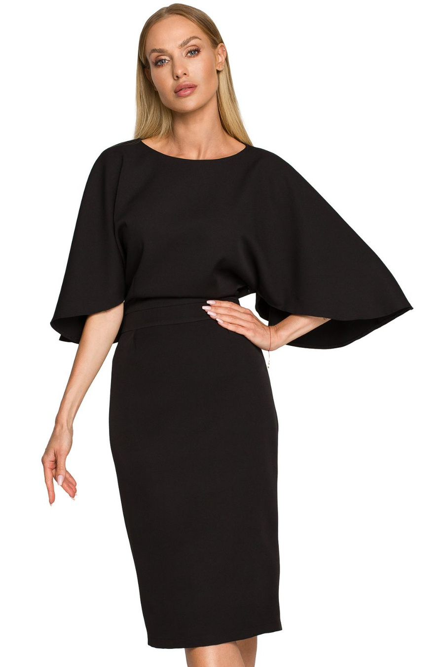Sukienka elegancka ołówkowa z szerokimi rękawami czarna z pelerynką