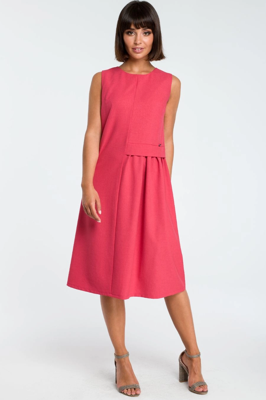 Lniana sukienka trapezowa na lato bez rękawów różowa