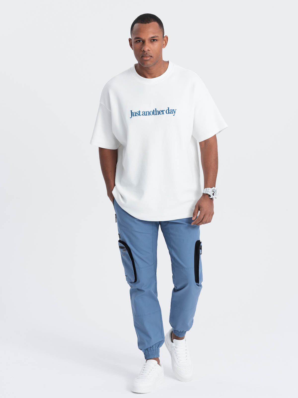 Spodnie męskie JOGGERY z odstającymi i zapinanymi kieszeniami cargo - niebieskie V7 - Rozmiar: XXL