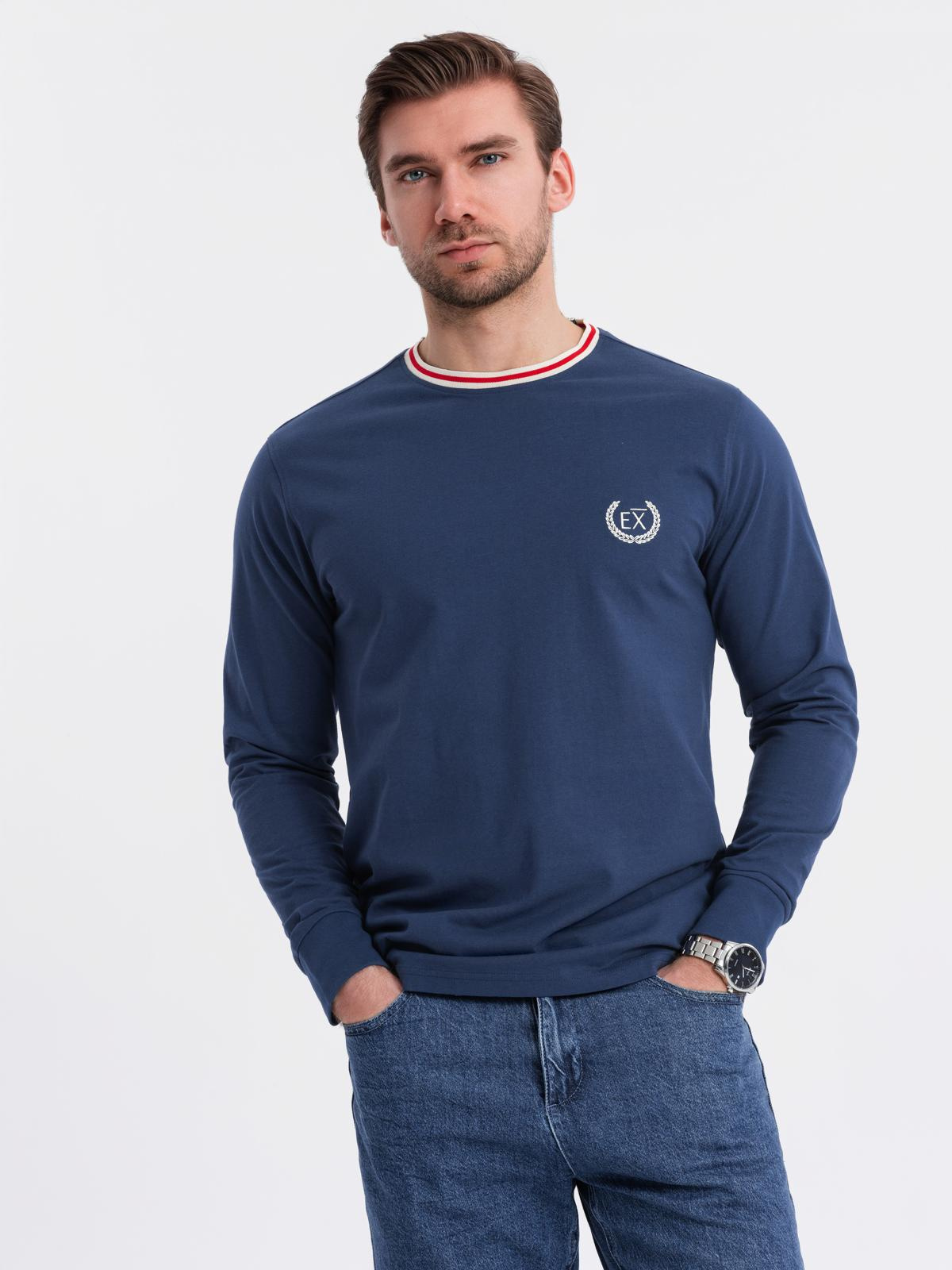 Męski bawełniany longsleeve z dekoltem U w paski i haftem – ciemnoniebieski V3