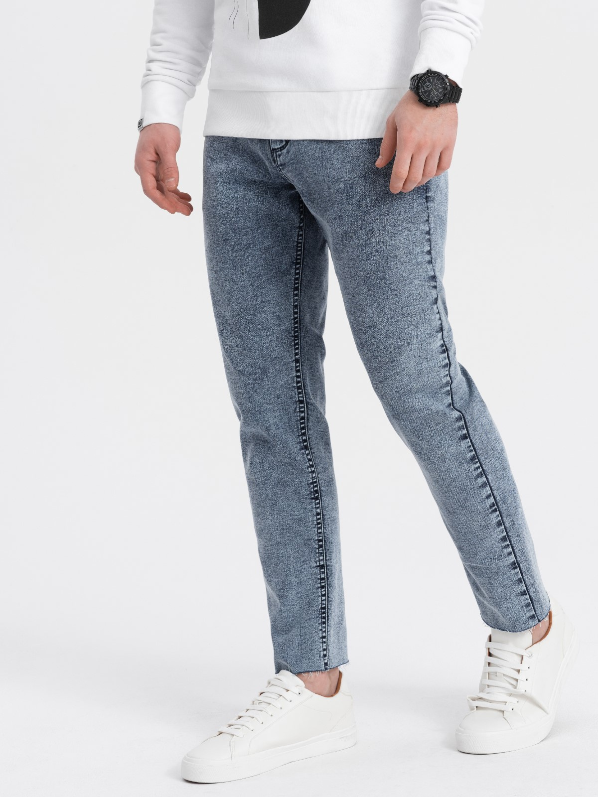 Męskie spodnie jeansowe marmurkowe z surowo wykończoną nogawką SLIM FIT - ciemnoniebieskie V4 - Rozmiar: S