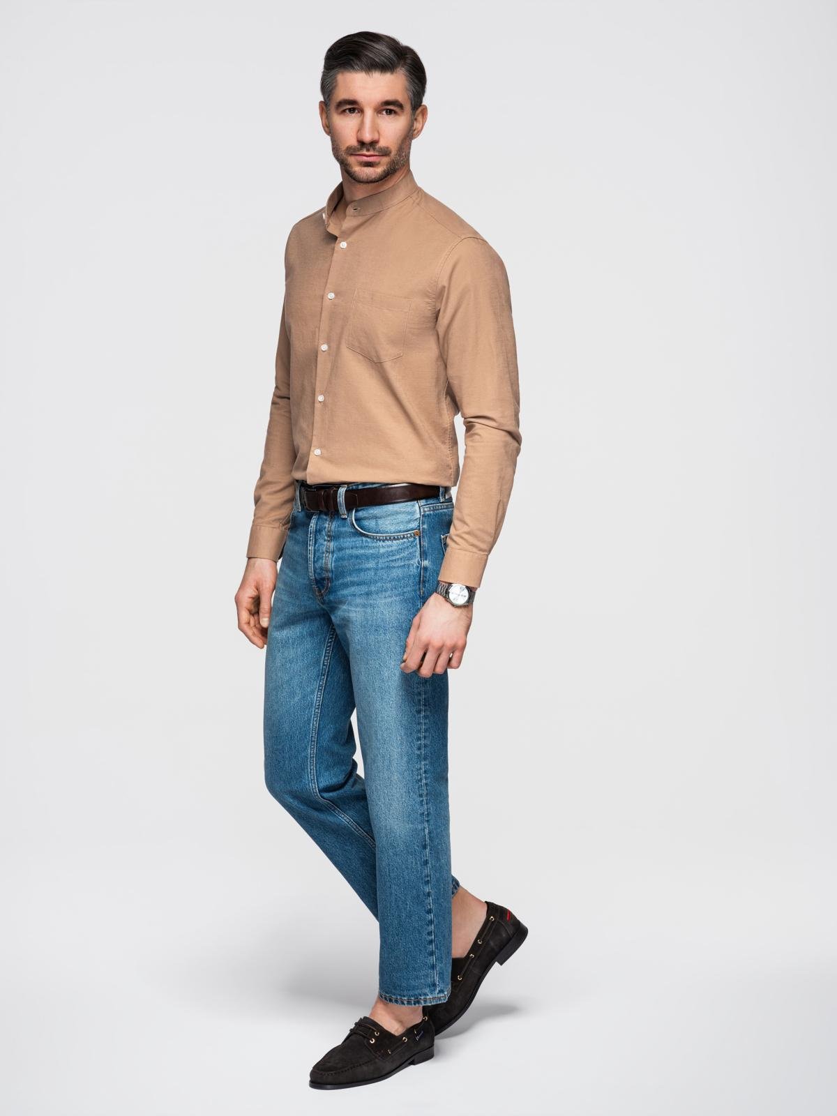 Lniana koszula męska ze stójką i kieszenią REGULAR FIT – jasnobrązowa V7 - Rozmiar: XL