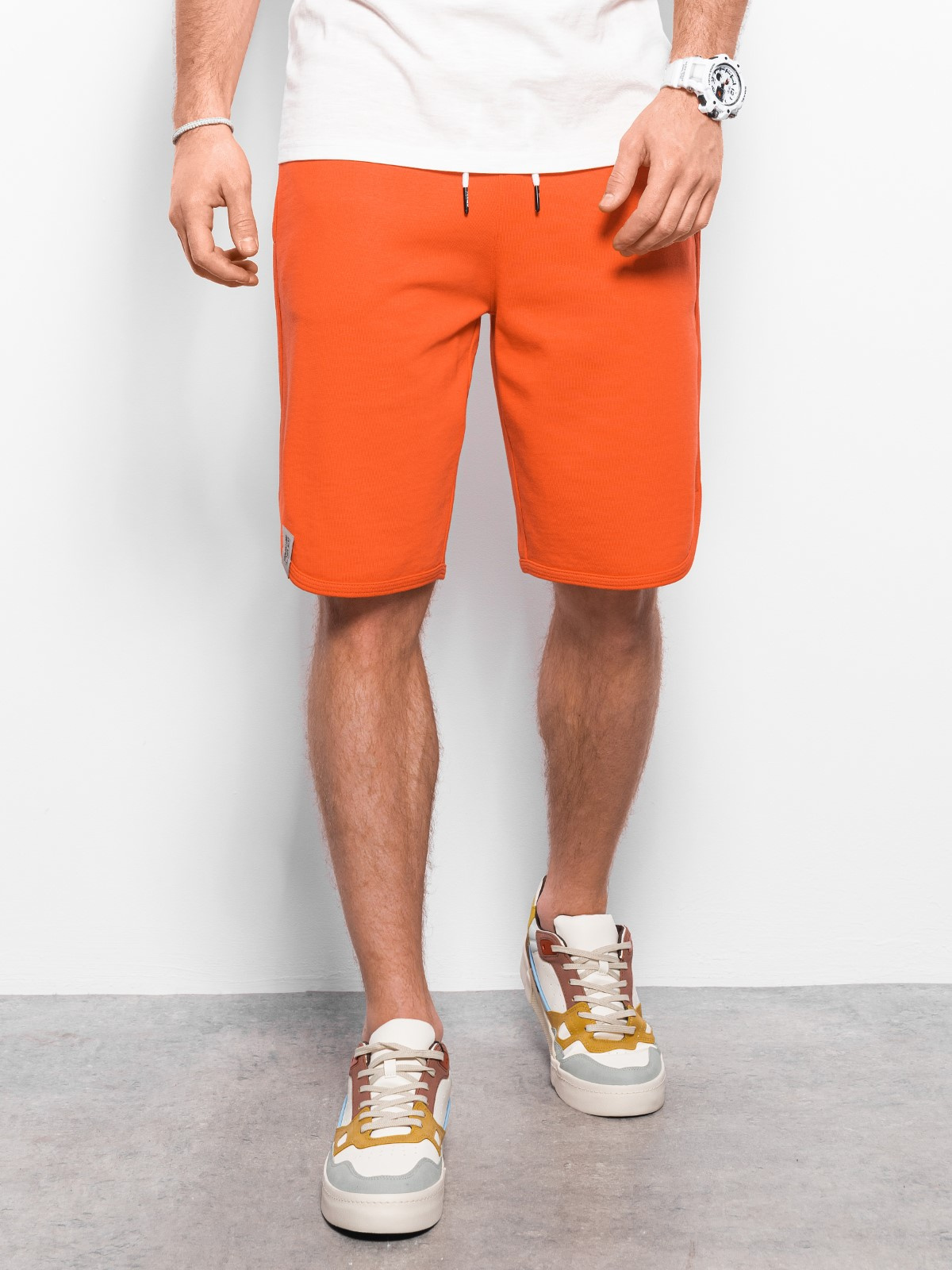 Szorty męskie dresowe wykończone lamówka - pomarańczowe V5