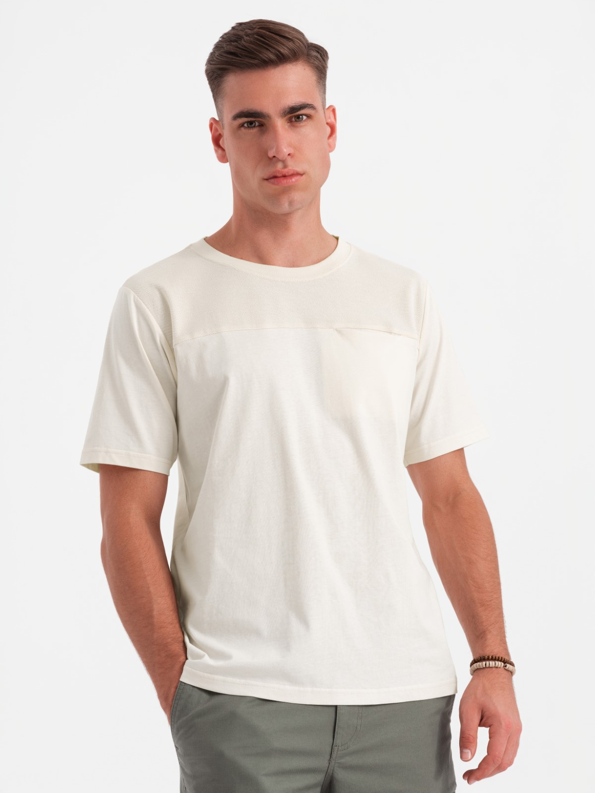 Męski t-shirt z kieszonką LOOSE FIT – biały V8 - Rozmiar: S