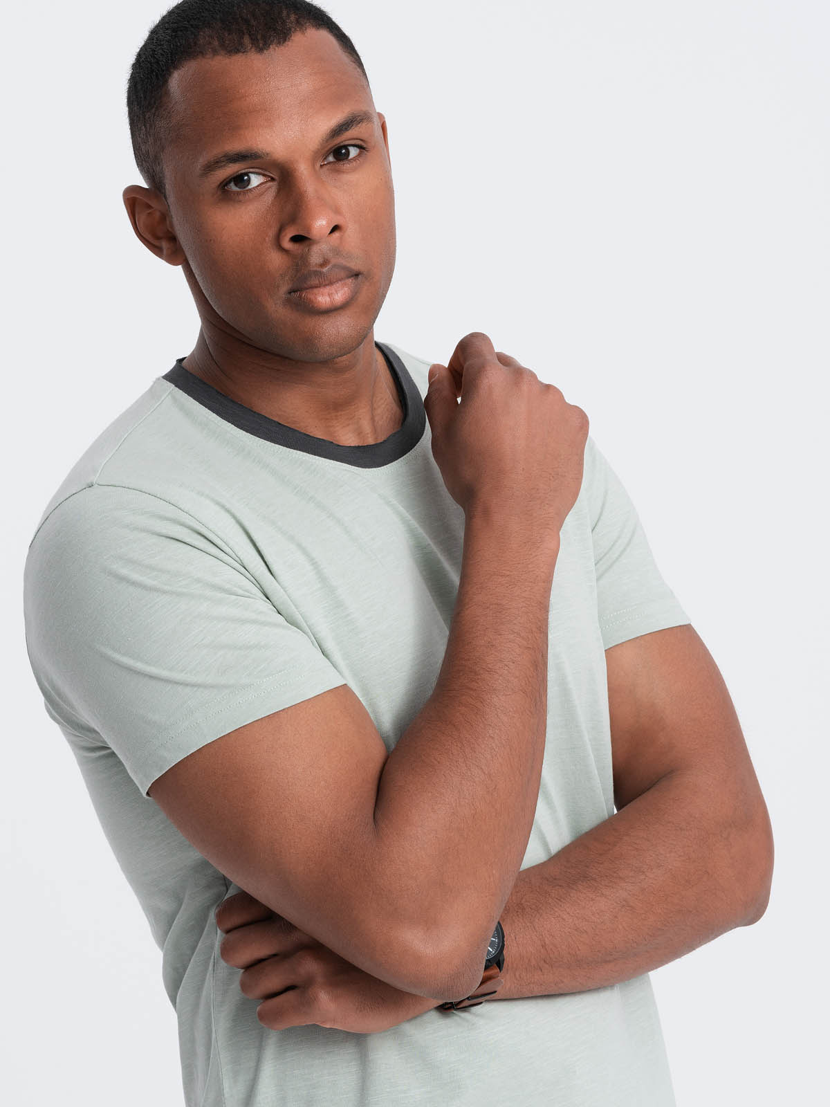 T-shirt męski z surowym wykończeniem – szarozielony V2 - Rozmiar: S