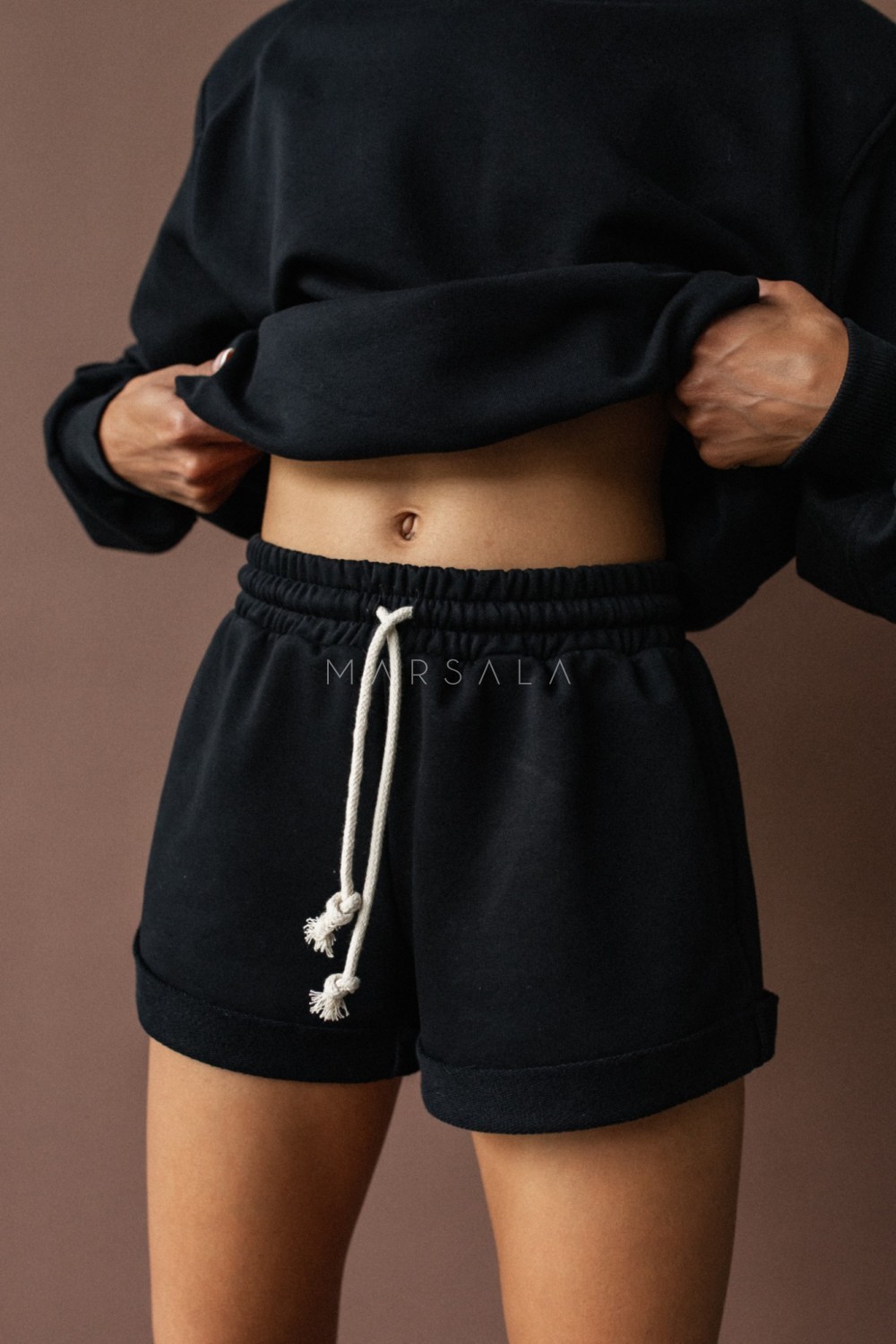 Spodenki z dzianiny dresowej w kolorze TOTALLY BLACK - BUNCHES-S