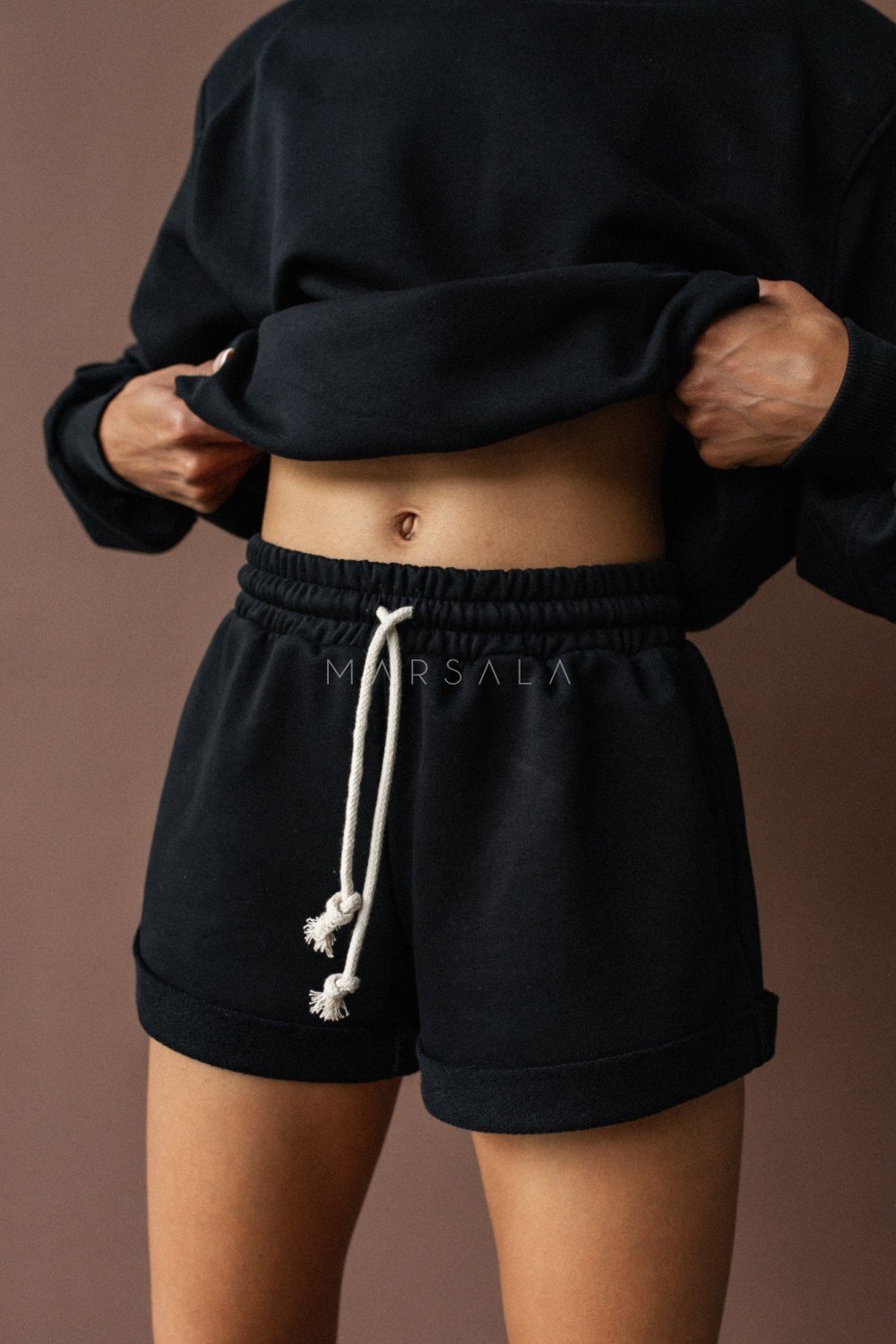 Spodenki z dzianiny dresowej w kolorze TOTALLY BLACK - BUNCHES-S