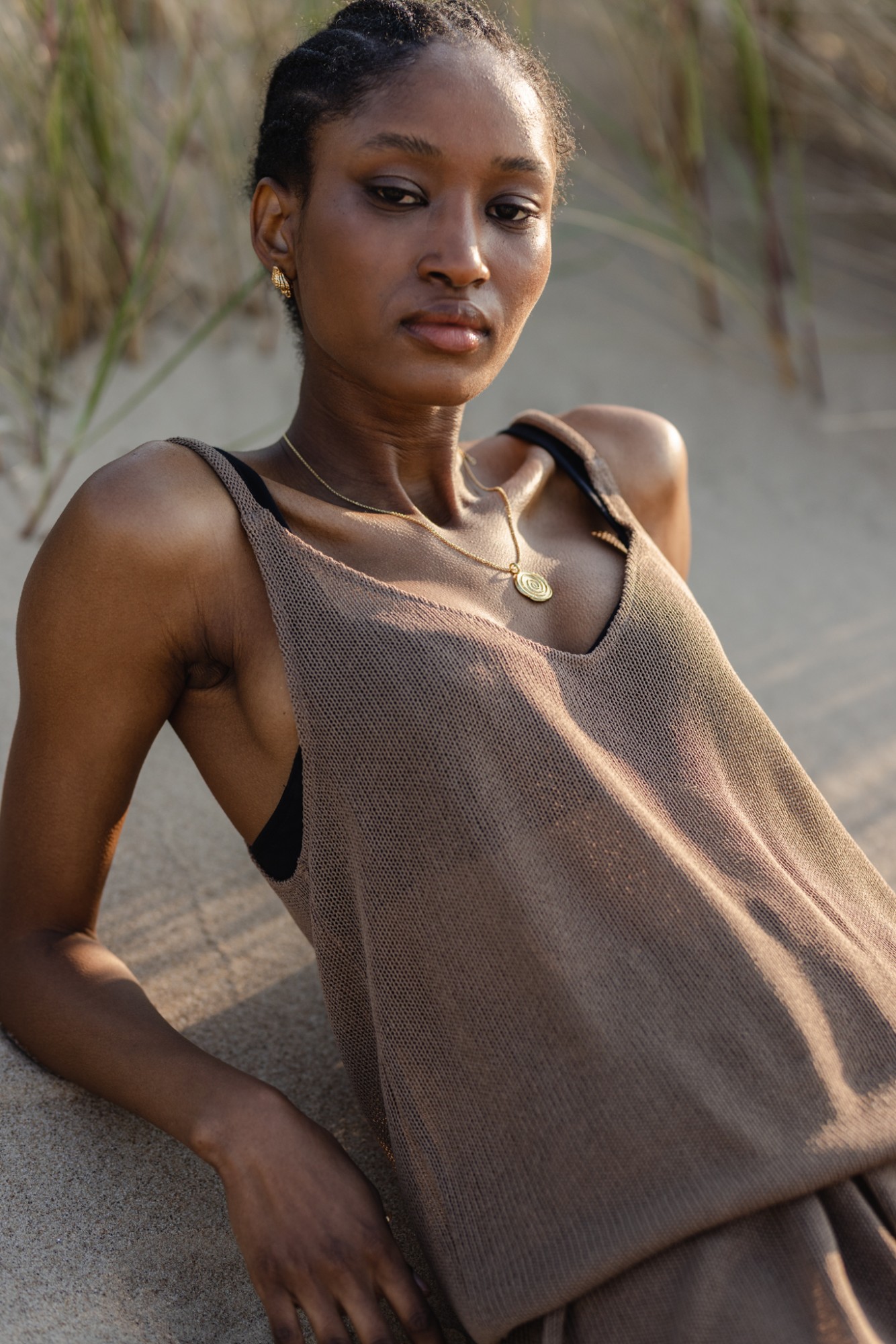 Luźny top na ramiączkach w kolorze CINAMON BROWN- SWING-M/L