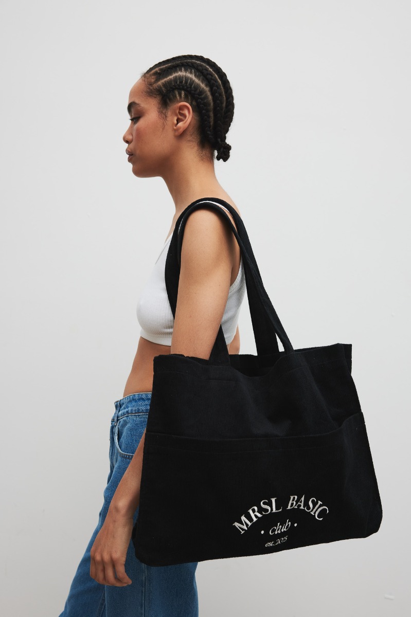 Torba typu shopper bag wykonana ze sztruksu w kolorze TOTALLY BLACK - MRSL BASIC CLUB-UNI