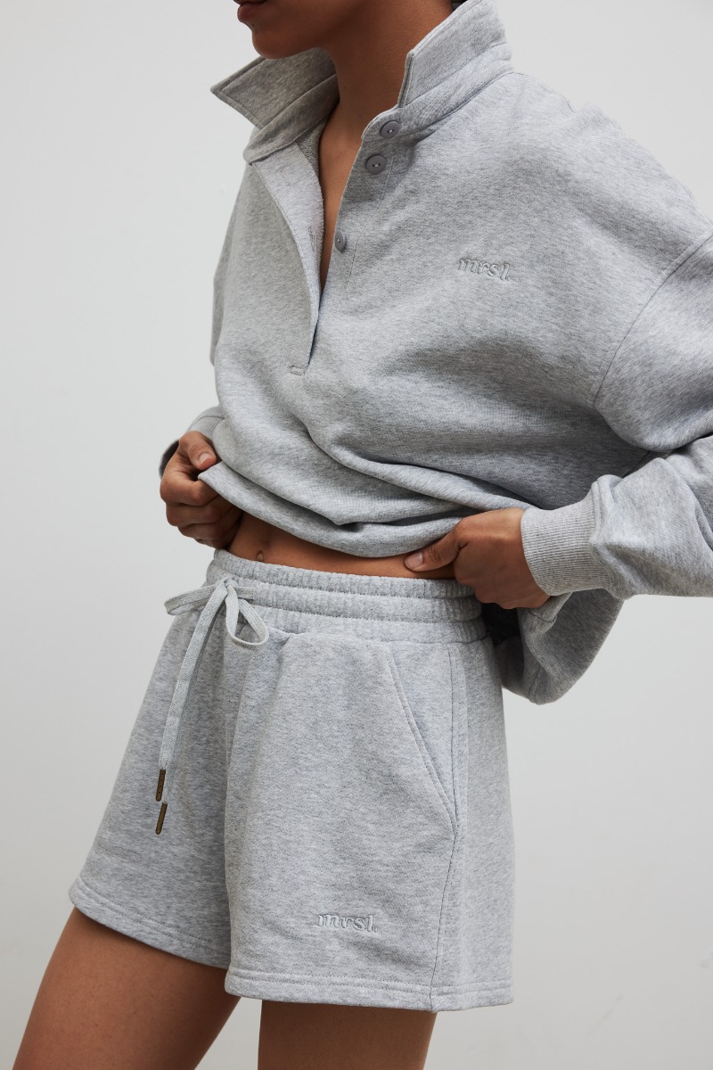 Szorty z dzianiny dresowej w kolorze GREY MELANGE - BREEZE-XS