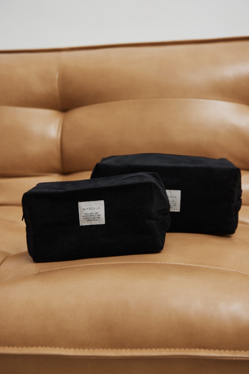 Kosmetyczka ze sztruksu w kolorze CZARNYM -TRAVEL small size-MAŁY