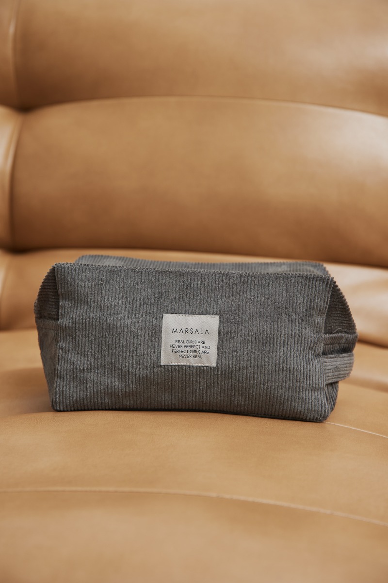 Kosmetyczka ze sztruksu w kolorze GREY -TRAVEL medium size-M