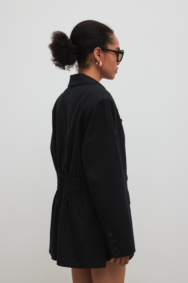 Marynarka z marszczeniem w kolorze TOTALLY BLACK - ROCHELLE